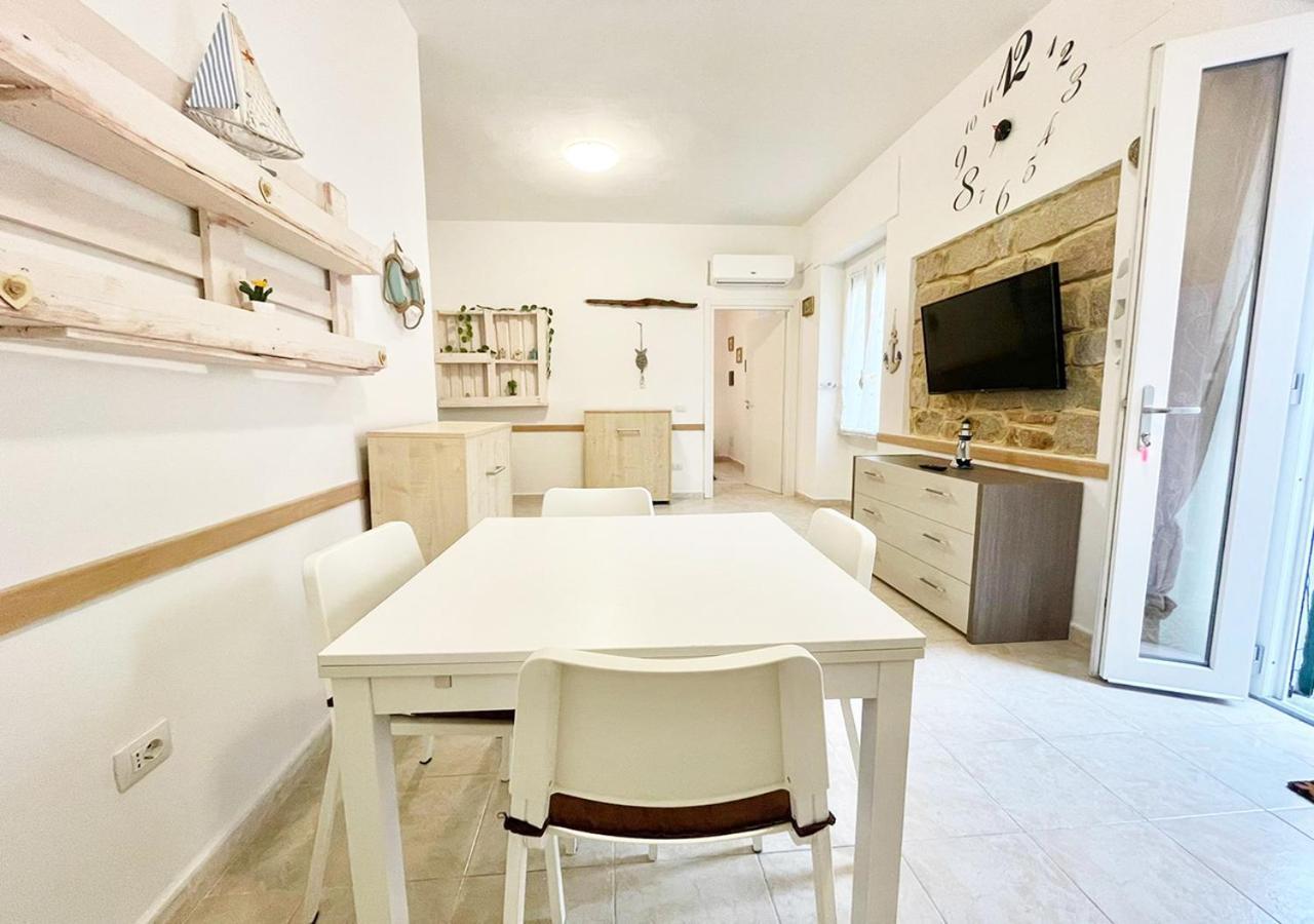 ラ・マッダレーナPgs Immobiliare Srls Residenza Marino Bilocale In Centro Storico La Maddalenaアパートメント エクステリア 写真